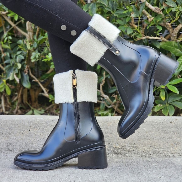 Women's Chunky Block Heel Ankle Boots Black Color - Picture 2 of 5